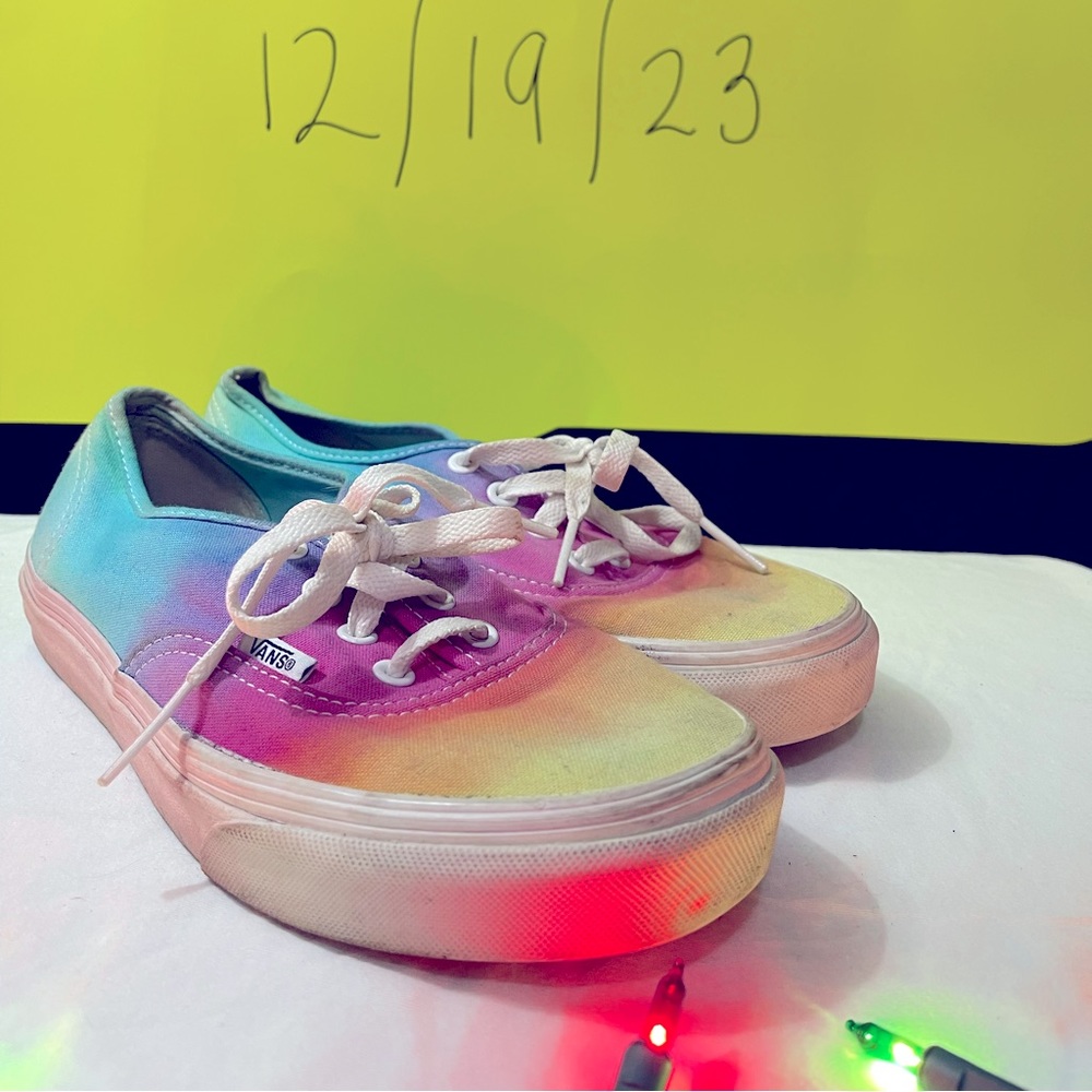 Tie-dye low cut vans